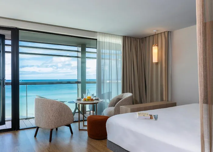 Oceania Saint Malo